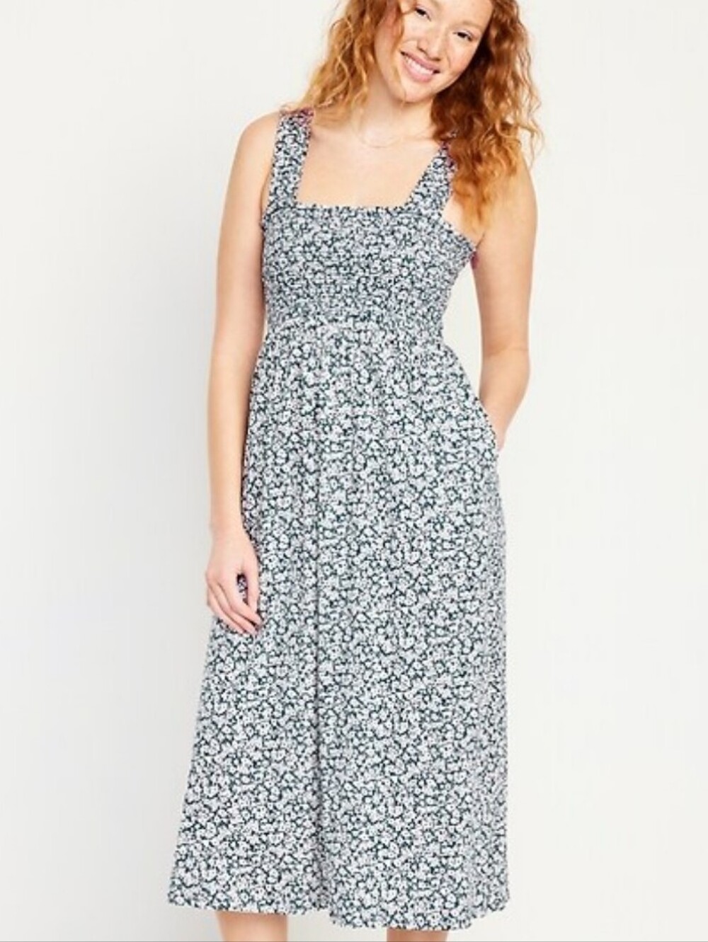 Old Navy Floral Navy And White Smocked Midi Sundress EUC Size XXL